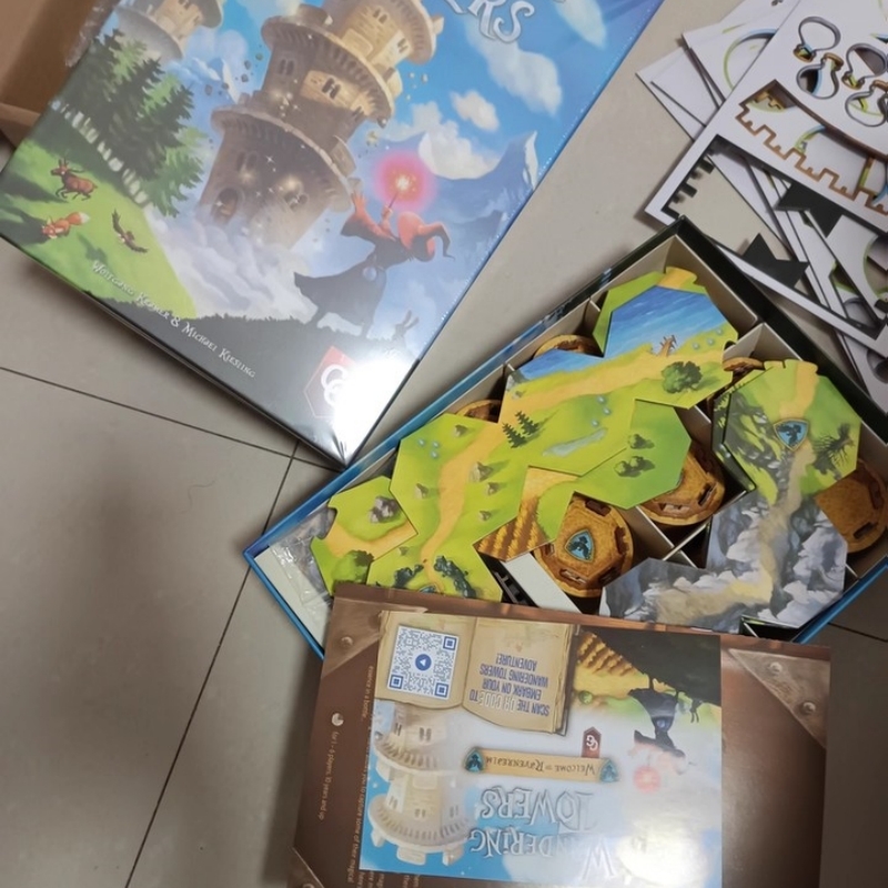 Wandering Towers Strategy Boar - огляд і ціна Board Game Family